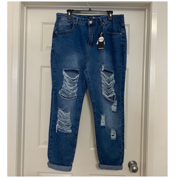 Plus Size Ripped Jeans - Picture 3 of 4